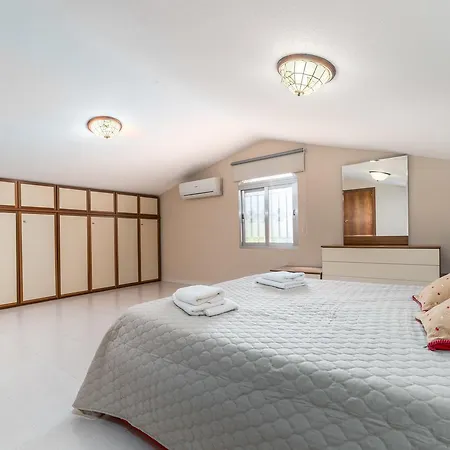 Travel Habitat Villa *